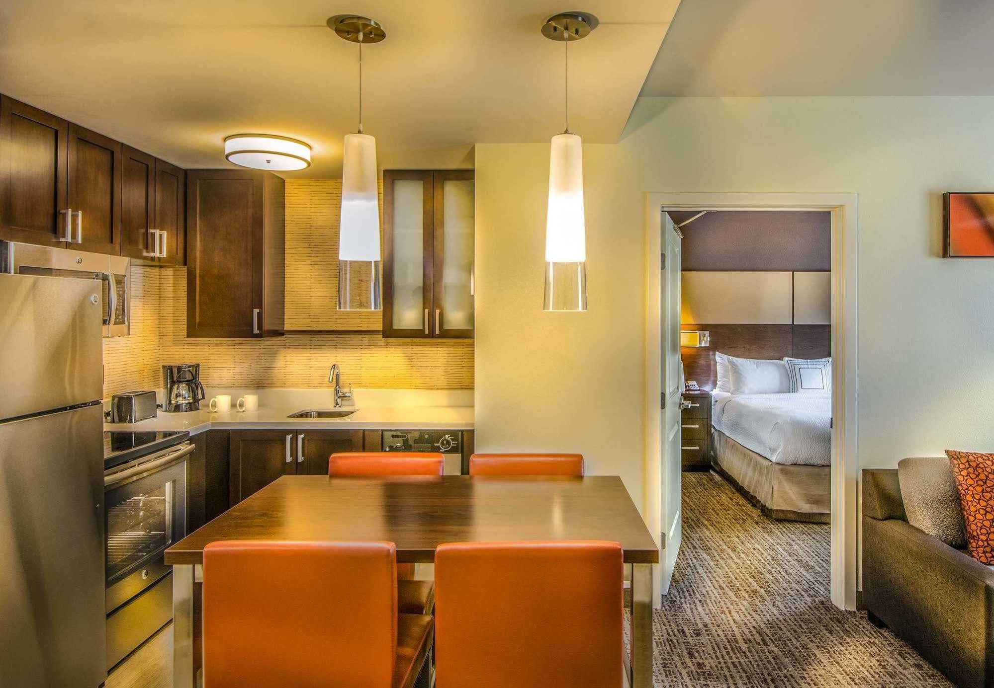Residence Inn By Marriott Charlottesville Downtown Экстерьер фото